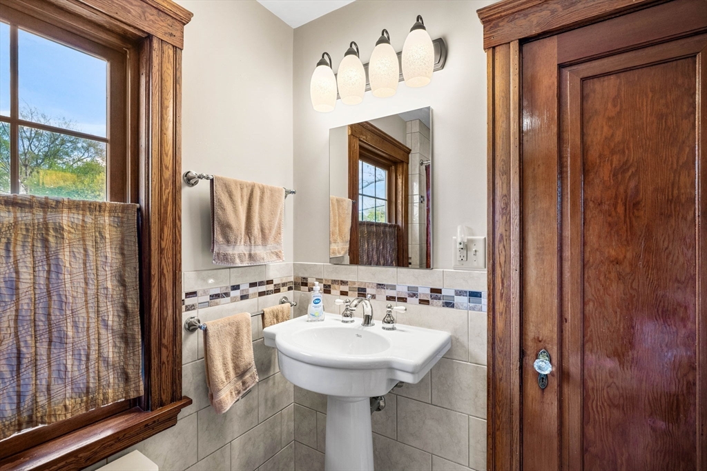 76 Elm St, Medford, MA, 76 Elm St, Medford, MA Photo #29