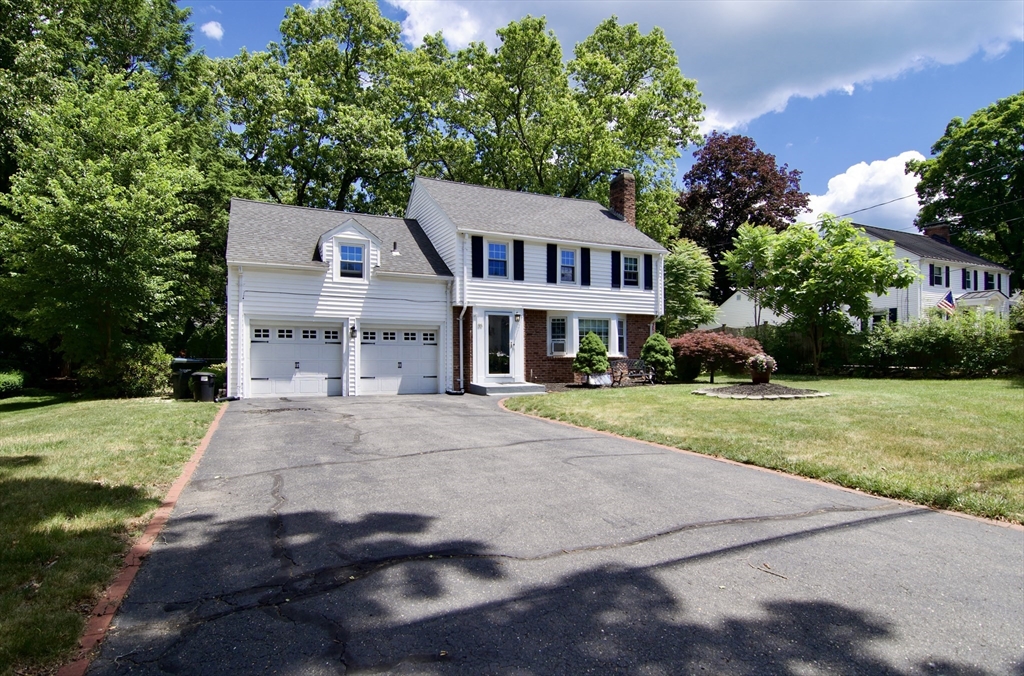 55 Bridle Path Rd