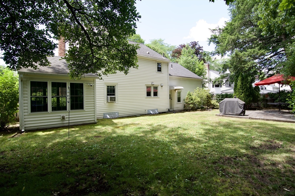 55 Bridle Path Rd