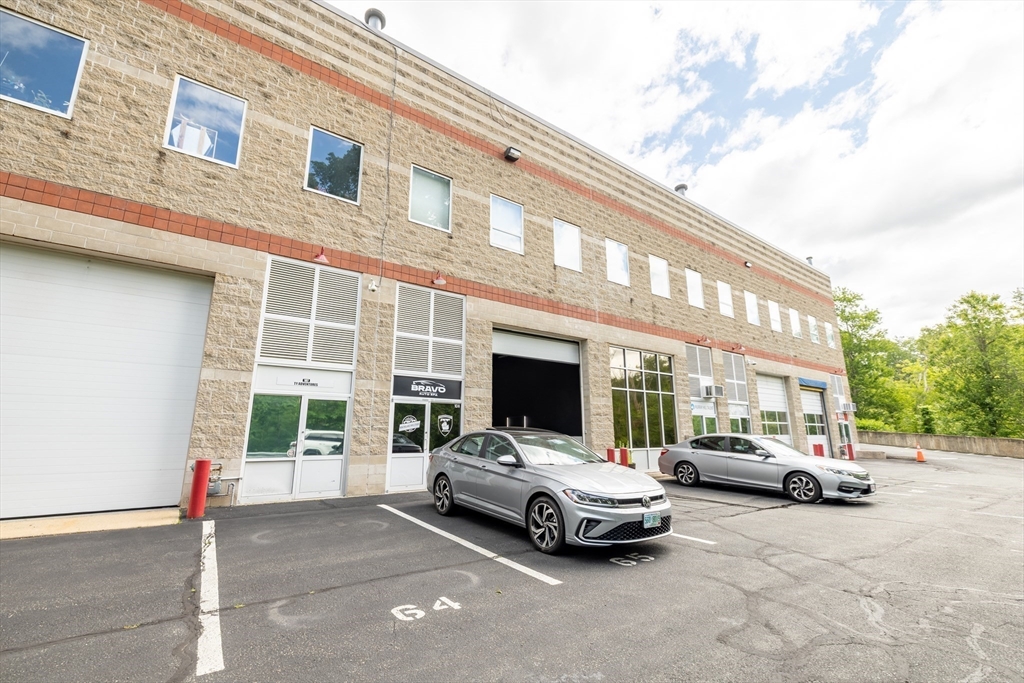 100 Ferncroft Rd 108