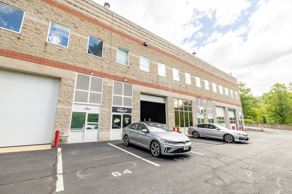 100 Ferncroft Rd 108