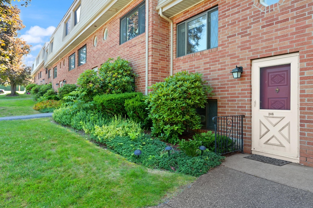 246 Farrwood Dr 246