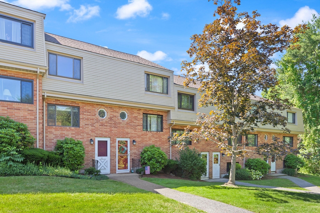 246 Farrwood Dr 246