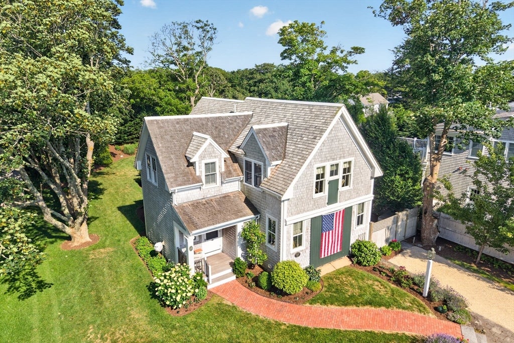 Photo of 15 Shattuck Pl #15, Chatham, MA