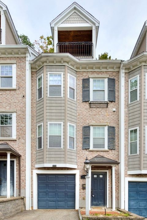 38 Johnson St Worcester MA 01604