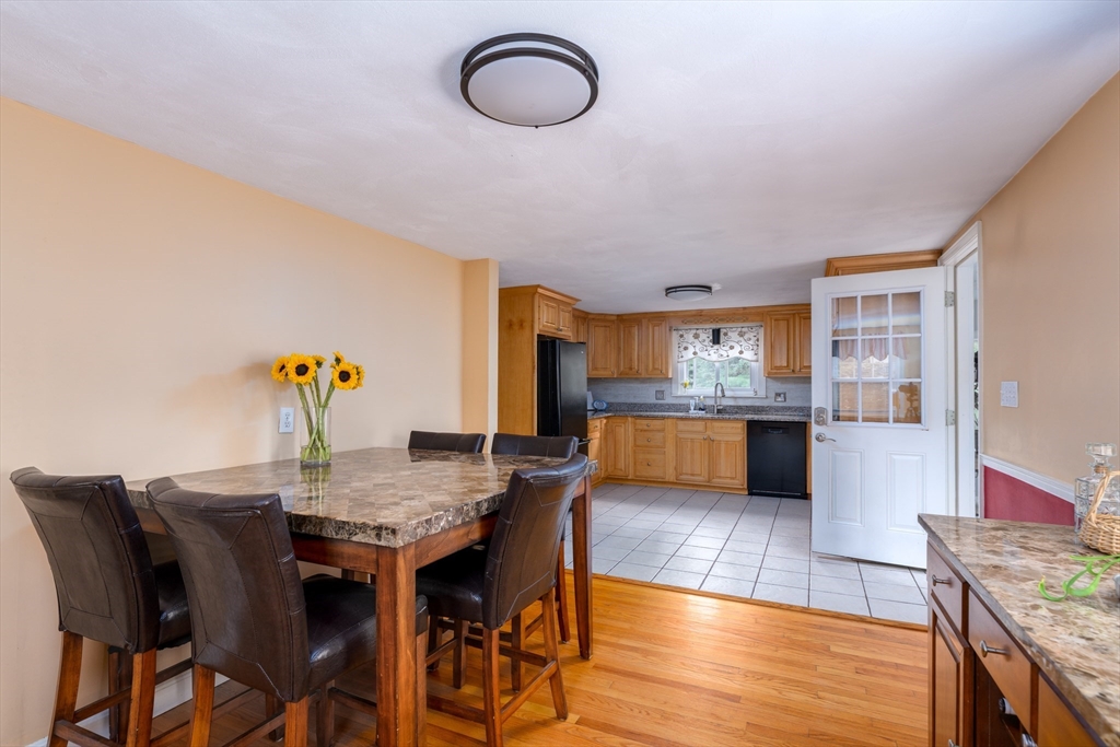 70 Sherwood Hill Dr