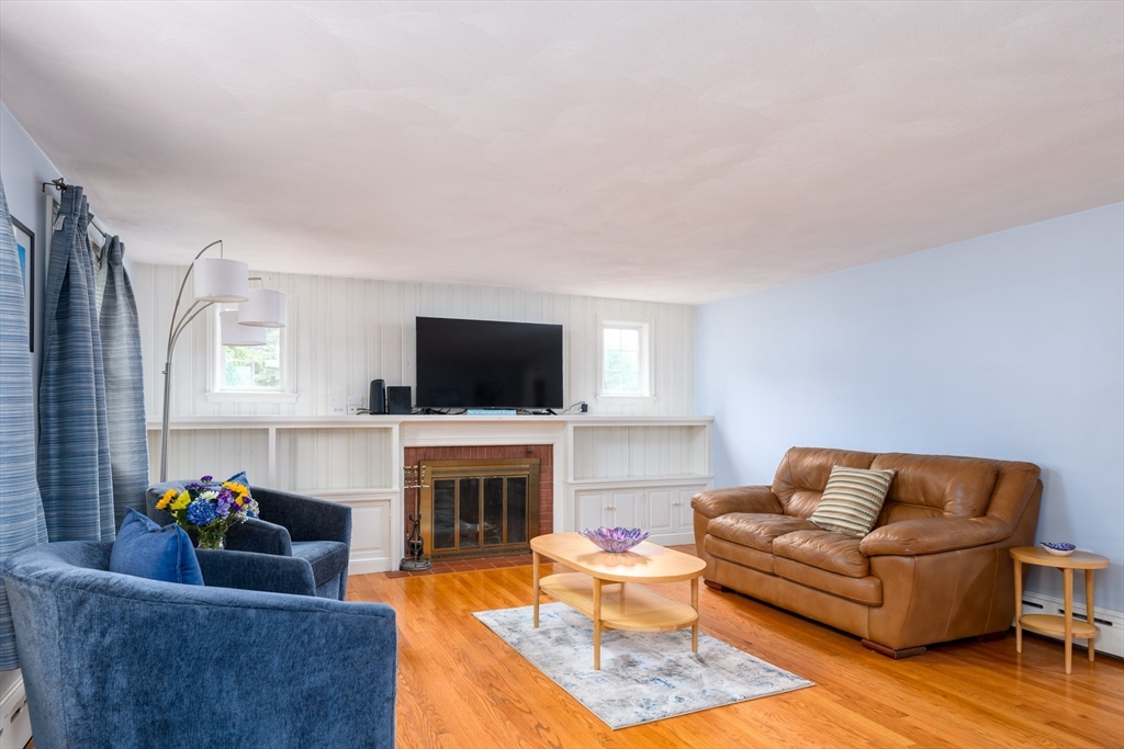 70 Sherwood Hill Dr, Holden, MA Photo #6