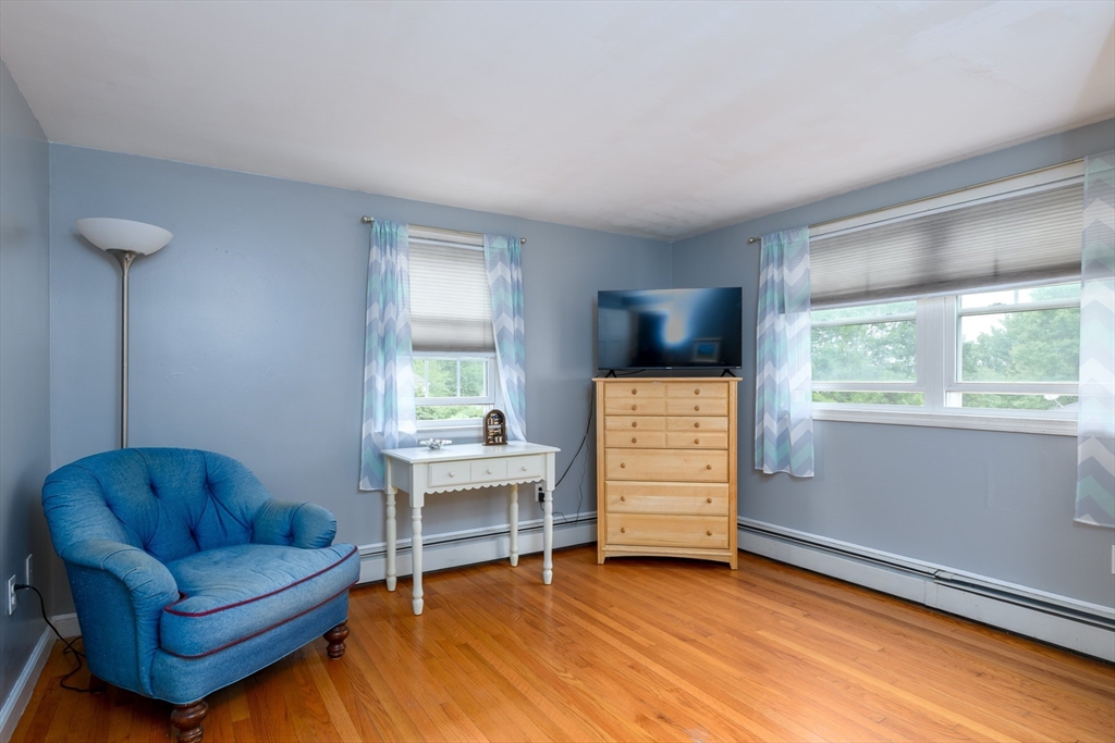 70 Sherwood Hill Dr, Holden, MA Photo #14