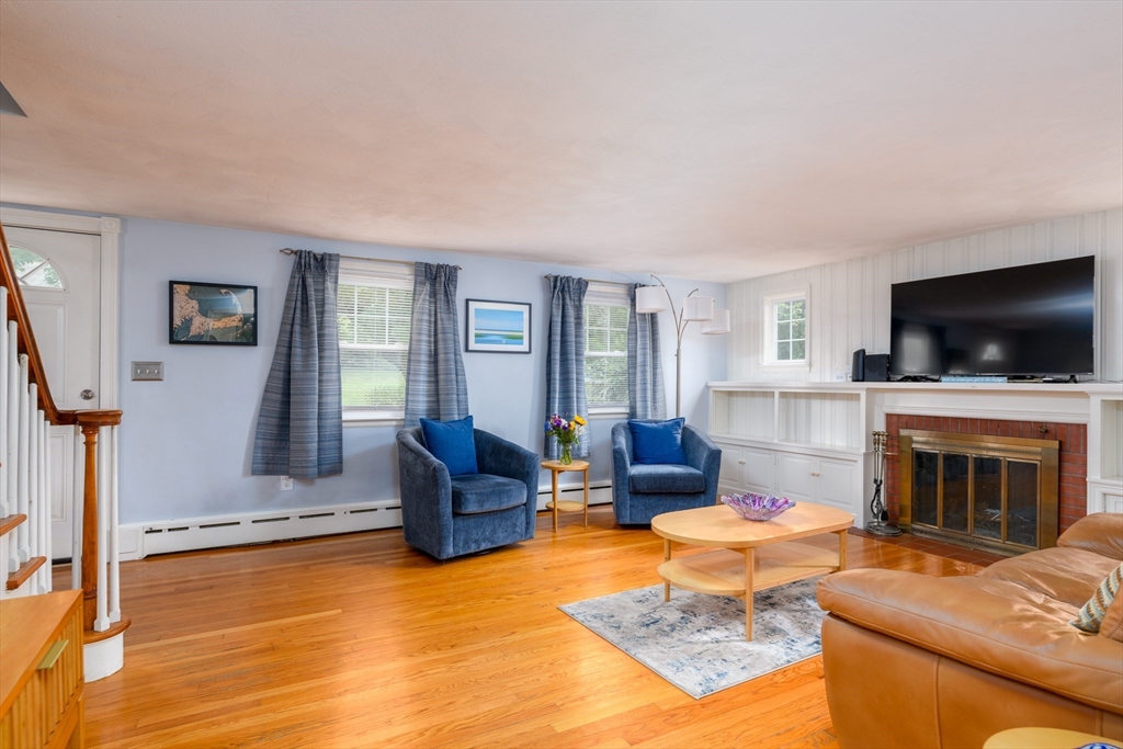 70 Sherwood Hill Dr, Holden, MA Photo #7