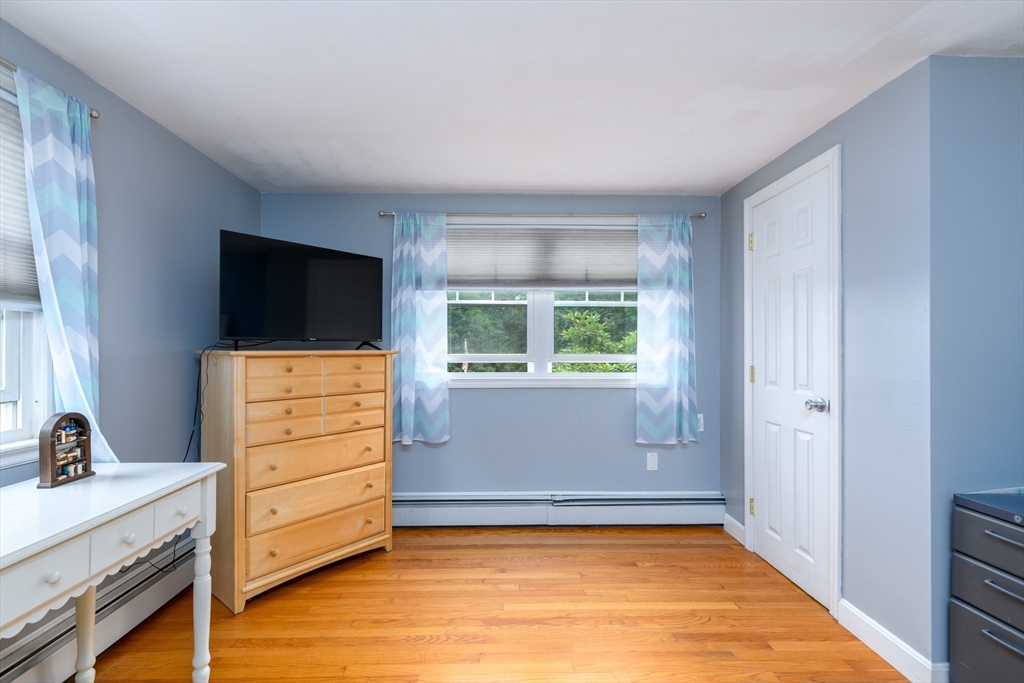 70 Sherwood Hill Dr, Holden, MA Photo #13
