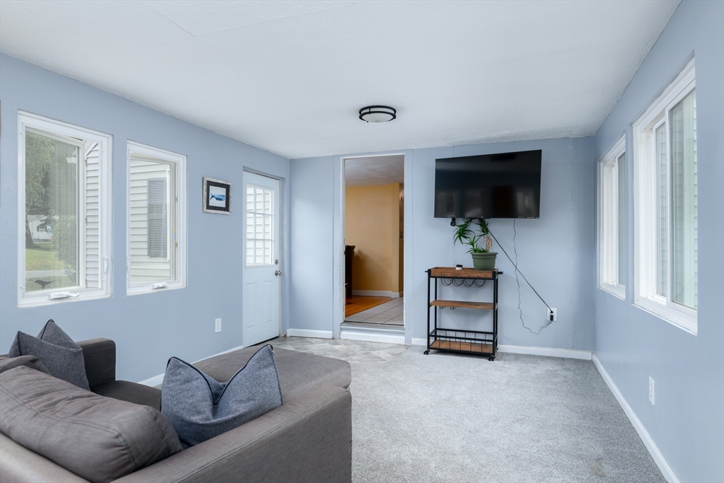 70 Sherwood Hill Dr, Holden, MA Photo #12