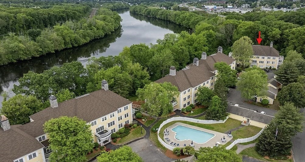 1 Riverview Blvd 4-203