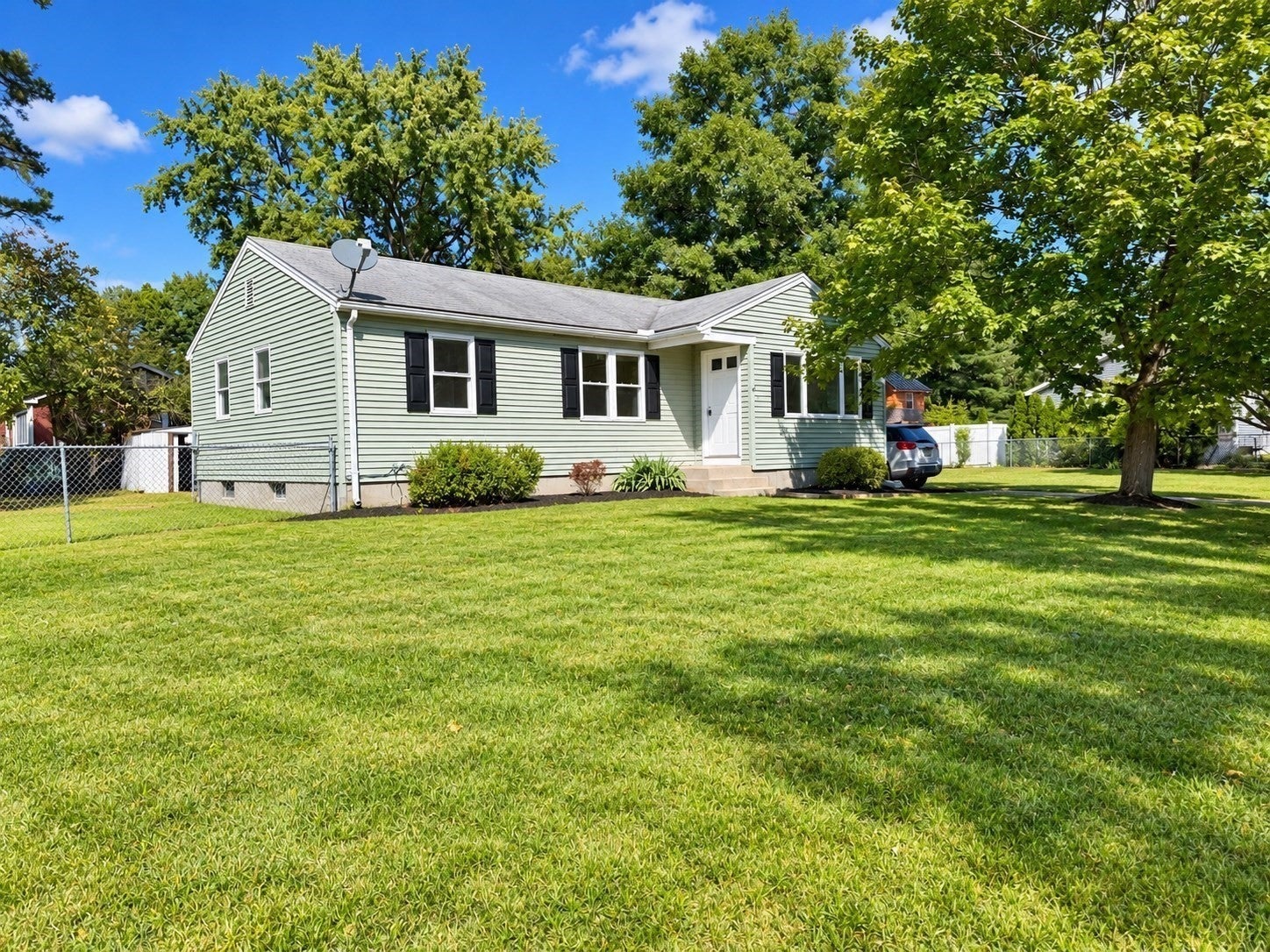 32 Campbell Dr, Easthampton, MA, 32 Campbell Dr, Easthampton, MA Photo #5