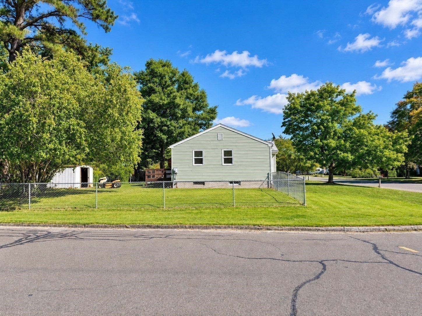 32 Campbell Dr, Easthampton, MA, 32 Campbell Dr, Easthampton, MA Photo #10