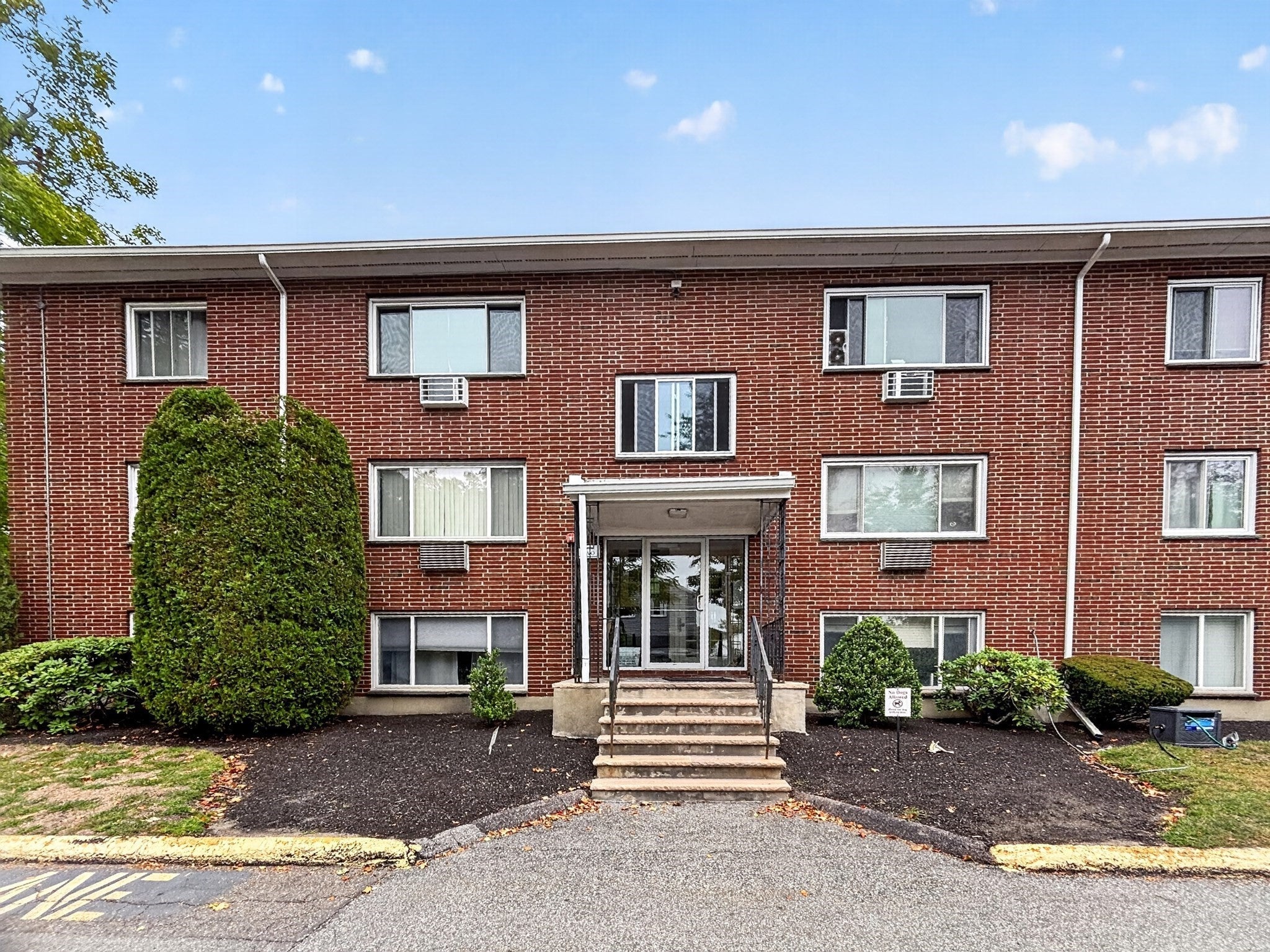 2 Albert Dr #10, Woburn, MA, 2 Albert Dr #10, Woburn, MA Photo #1
