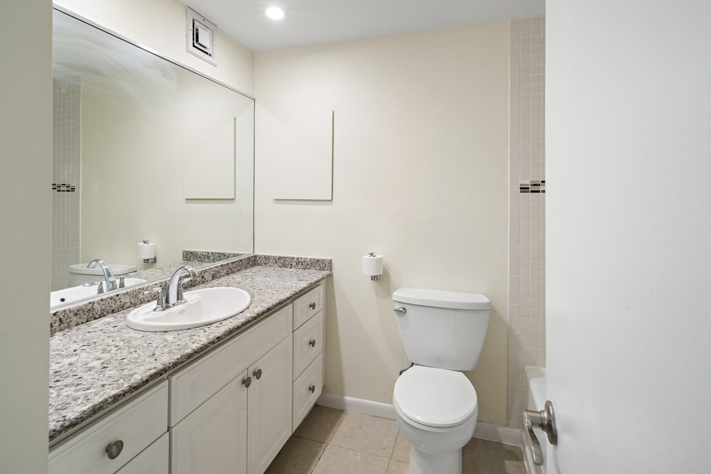 492 Beacon St #32, Boston, MA Photo #17
