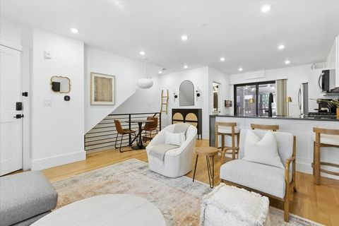 4 - 6 Everett Place 1 Boston MA 02128