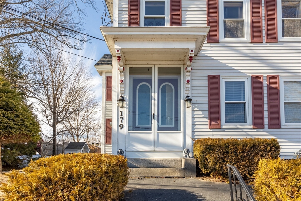 179 Varnum Ave Apt 2