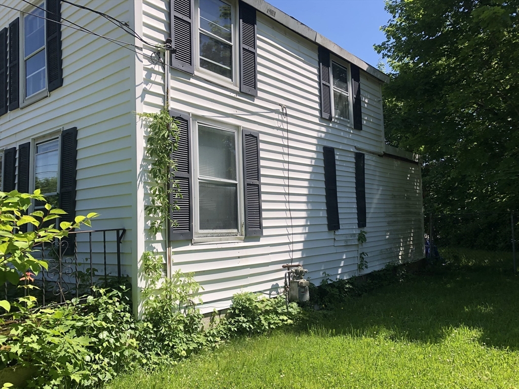 87 Thatcher St