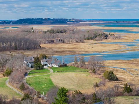 80-R Eastern Ave Essex MA 01929