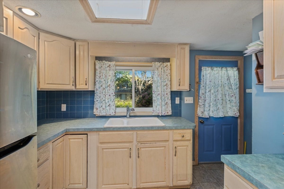 11 Lackey St, Haverhill, MA, 11 Lackey St, Haverhill, MA Photo #7