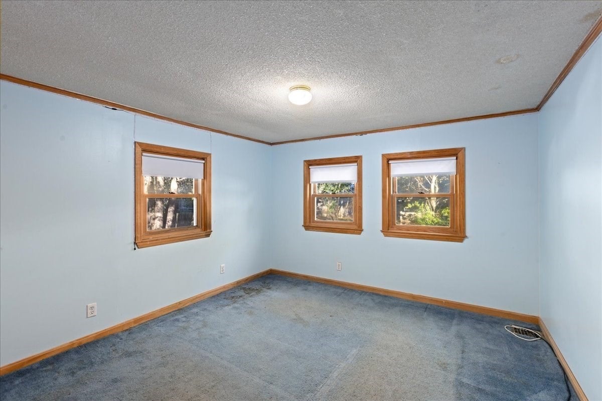 11 Lackey St, Haverhill, MA, 11 Lackey St, Haverhill, MA Photo #17