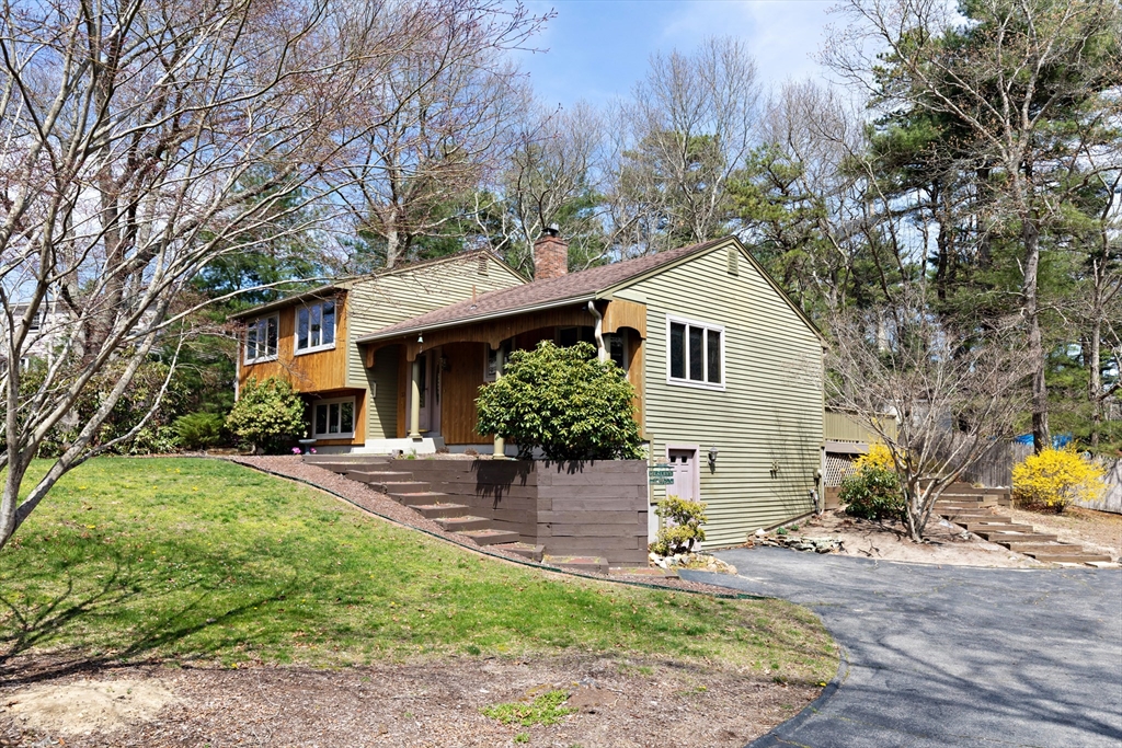 33 Sheridan Dr
