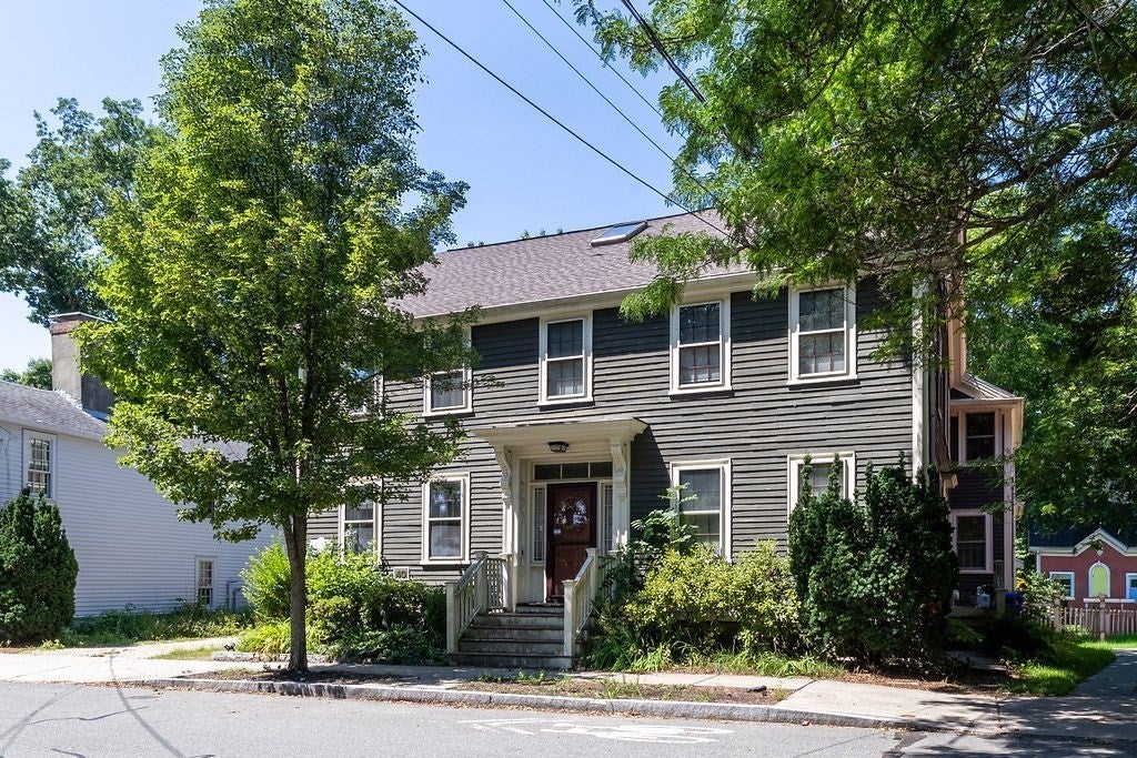 Photo of 40 N Main St, Ipswich, MA