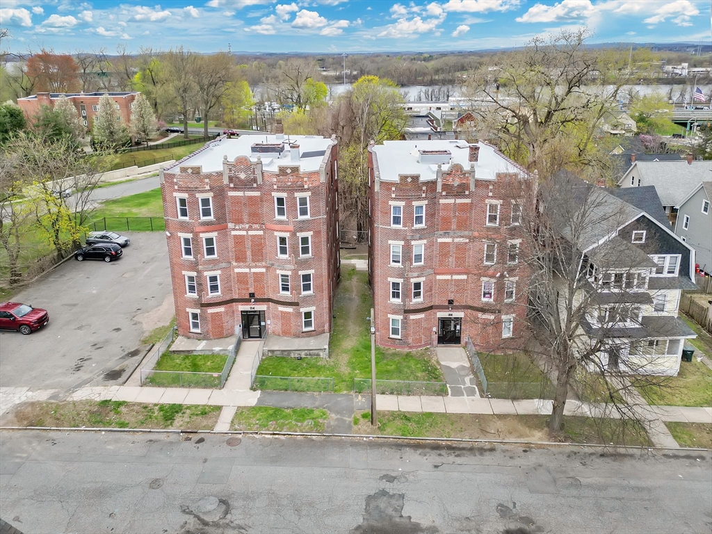 18-24 Coomes St