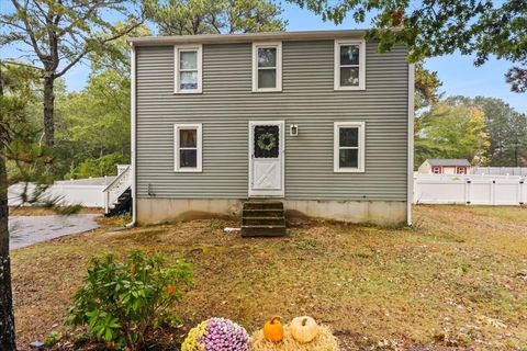 42 Stockade Path Plymouth MA 02360