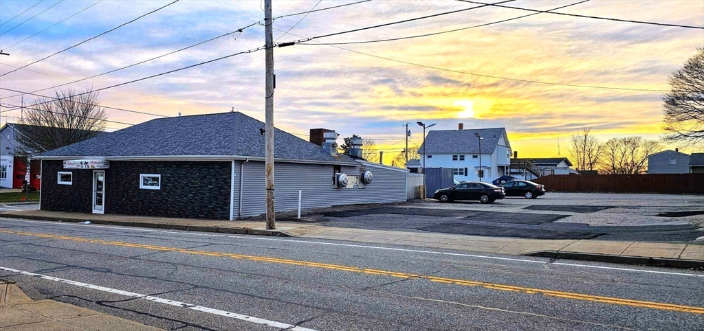 77 Main Rd
