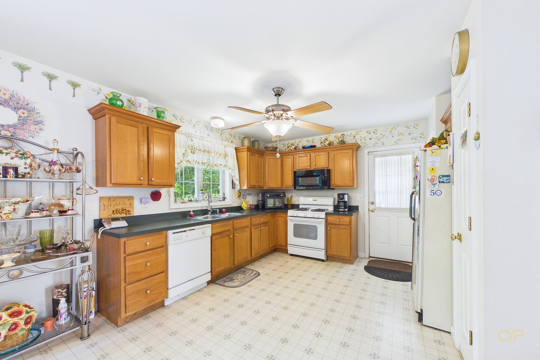 76 Erin Ct, New Bedford, MA, 76 Erin Ct, New Bedford, MA Photo #17