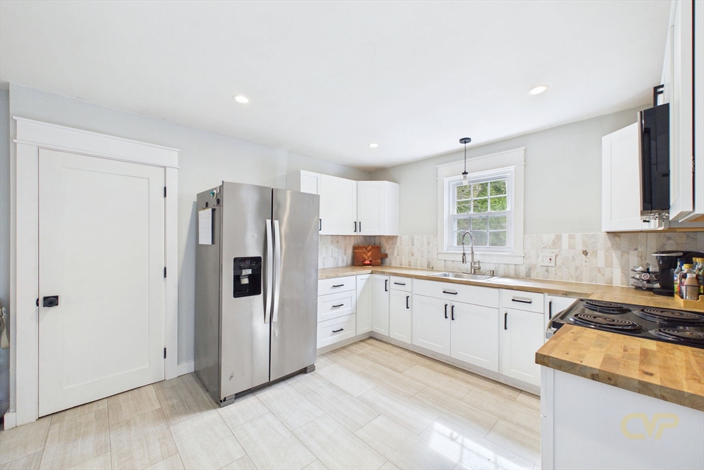 311 Newman Ave, Seekonk, MA Photo #14