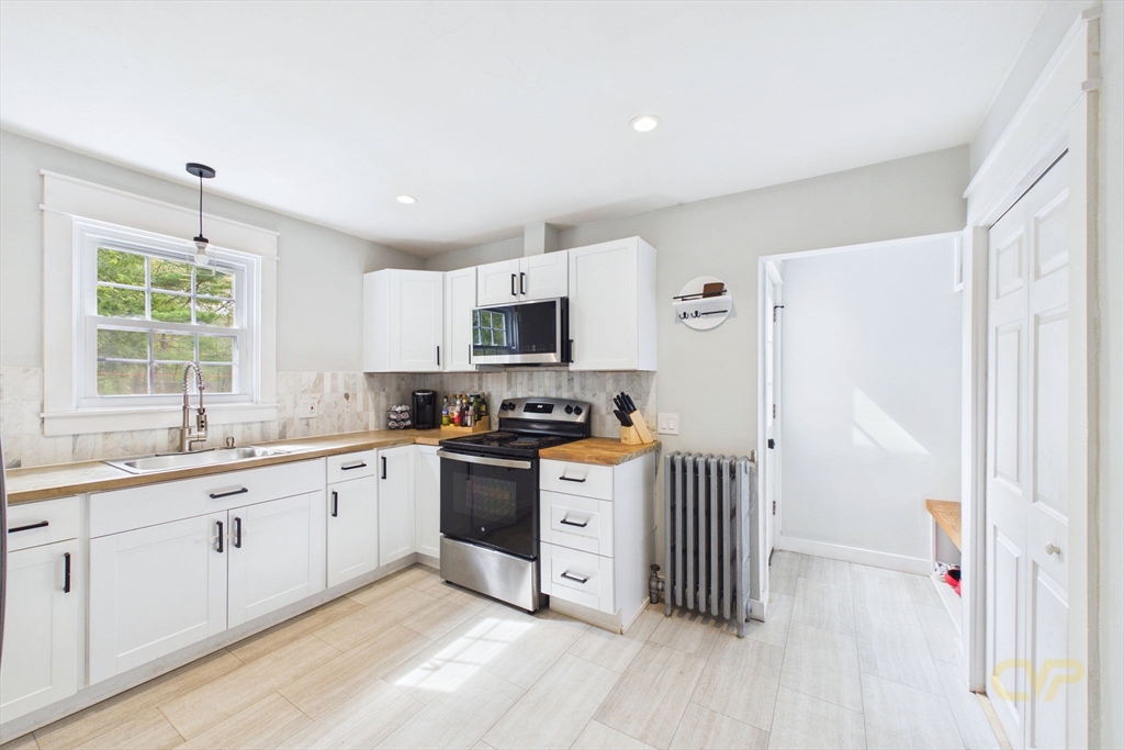 311 Newman Ave, Seekonk, MA Photo #13