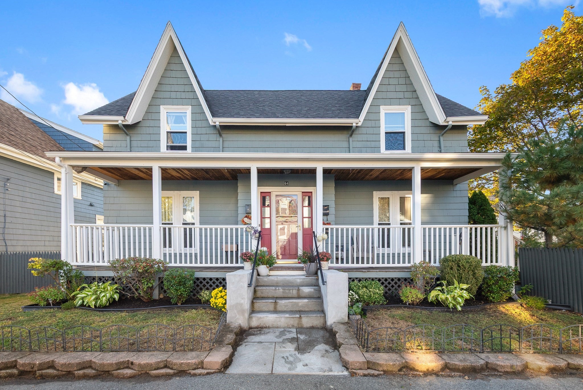 Photo of 64 Pine St, Swampscott, MA