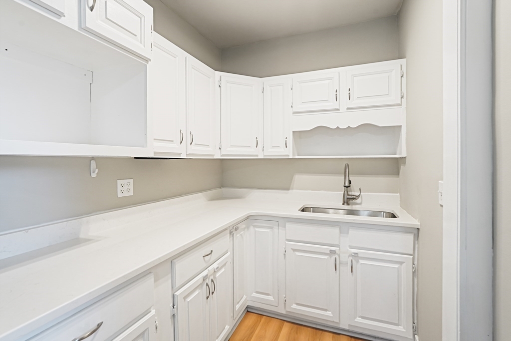 15 Robillard St