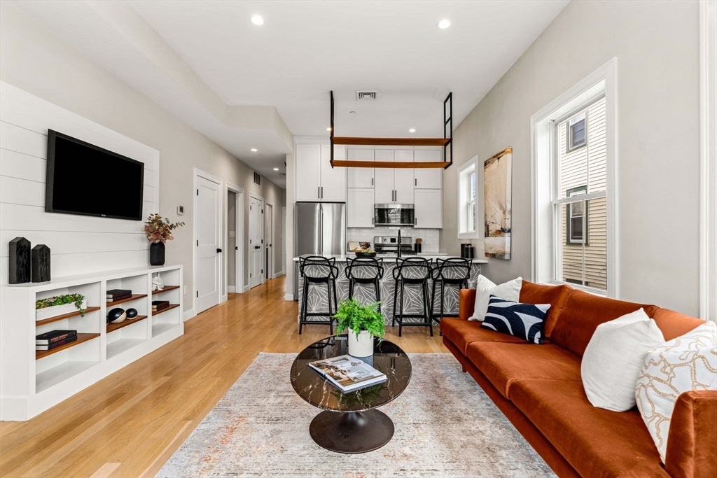 30-32 Wentworth St 2