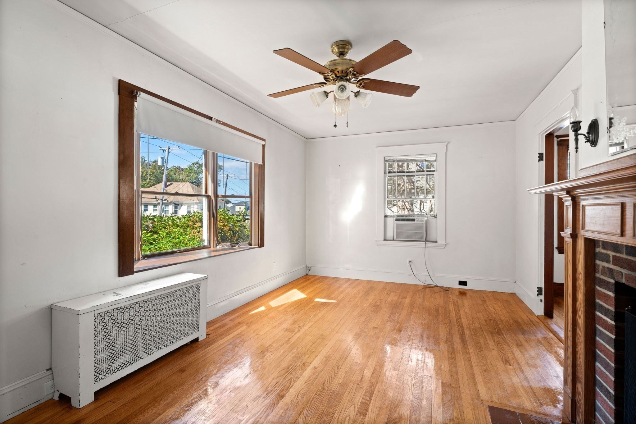 32 Whitney Ave