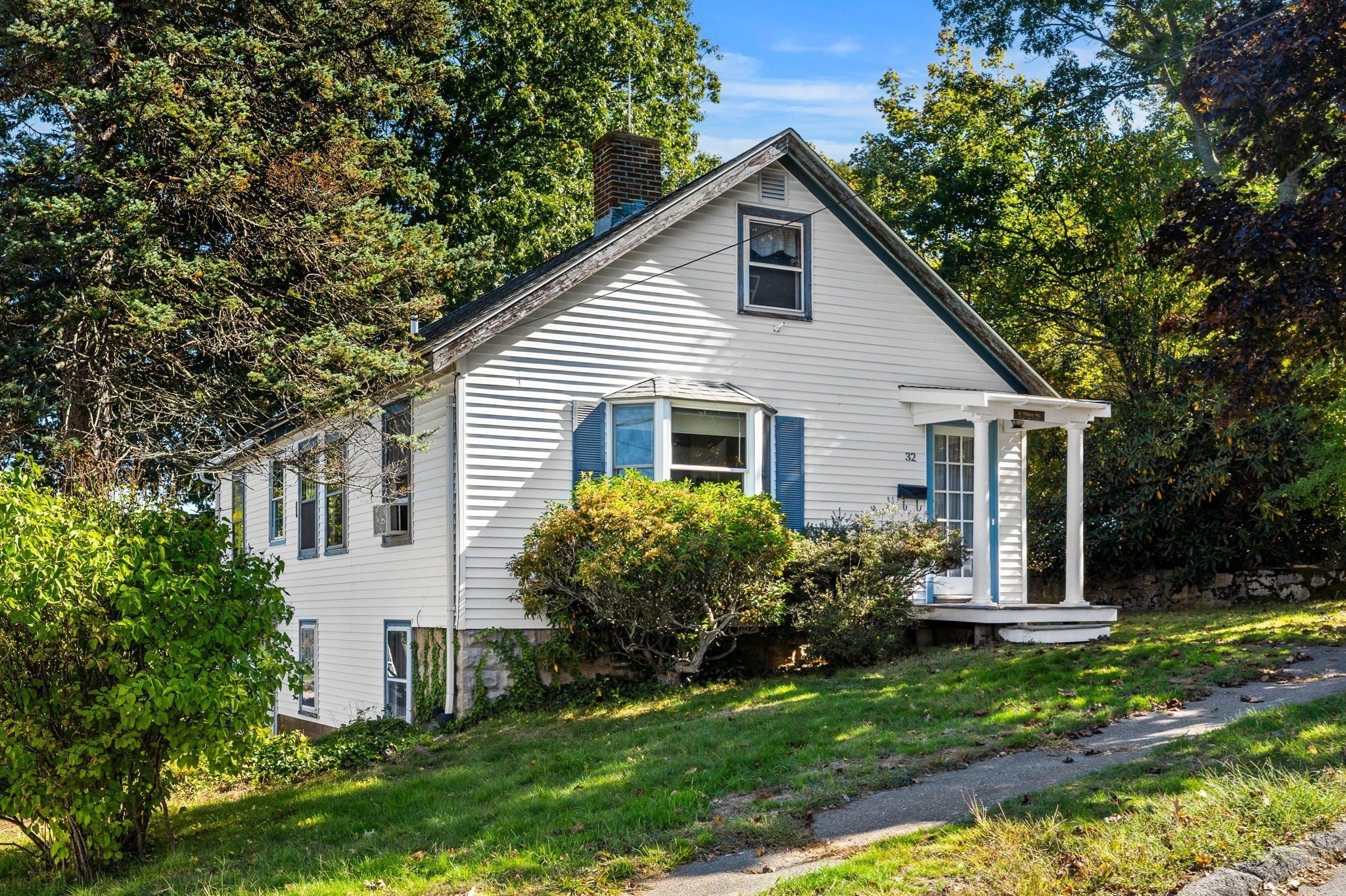 32 Whitney Ave
