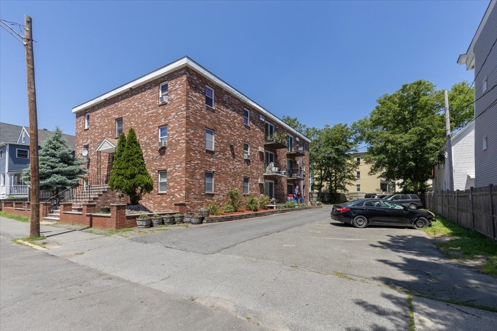 45 Cottage St 2