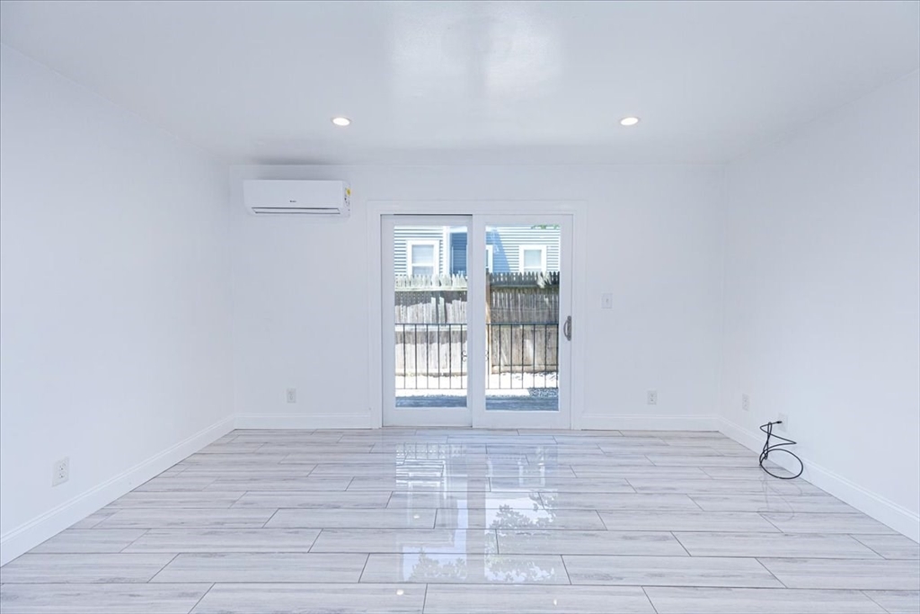 45 Cottage St 2