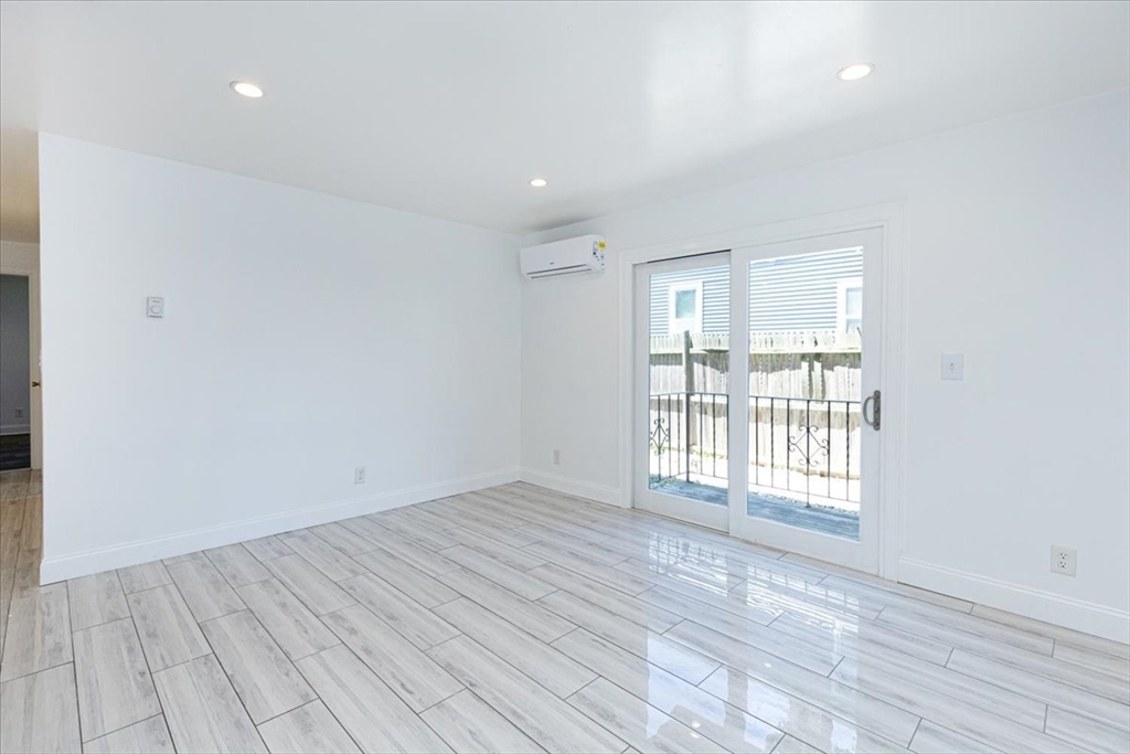 45 Cottage St 2