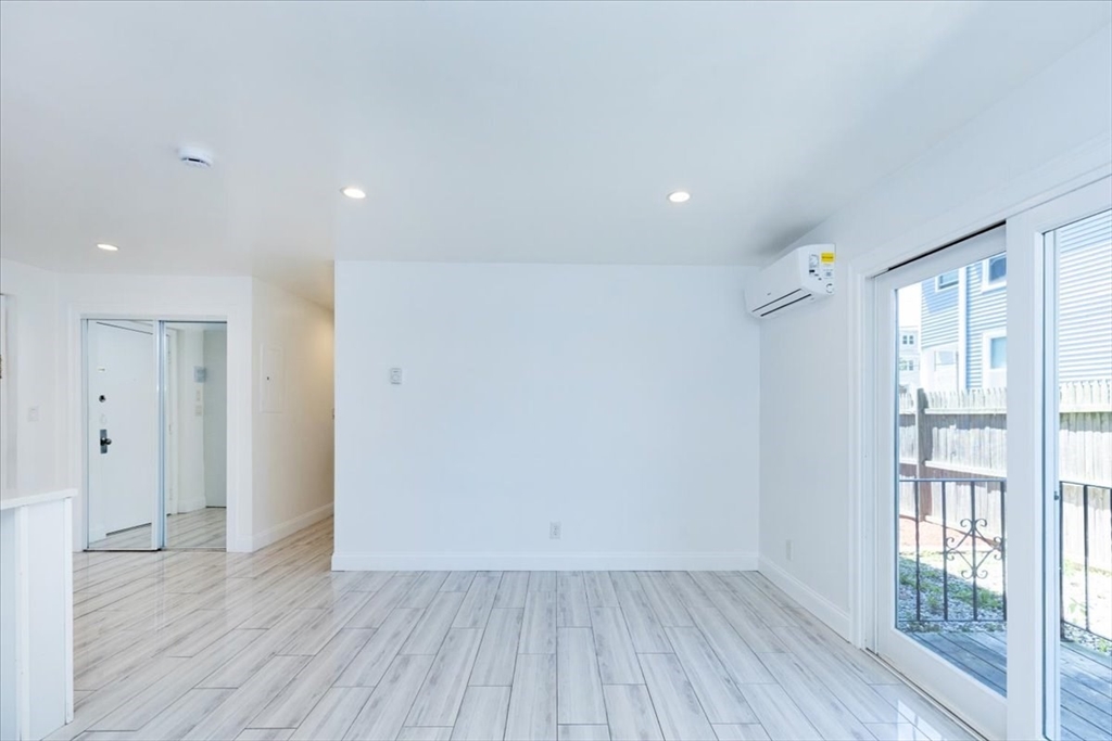 45 Cottage St 2