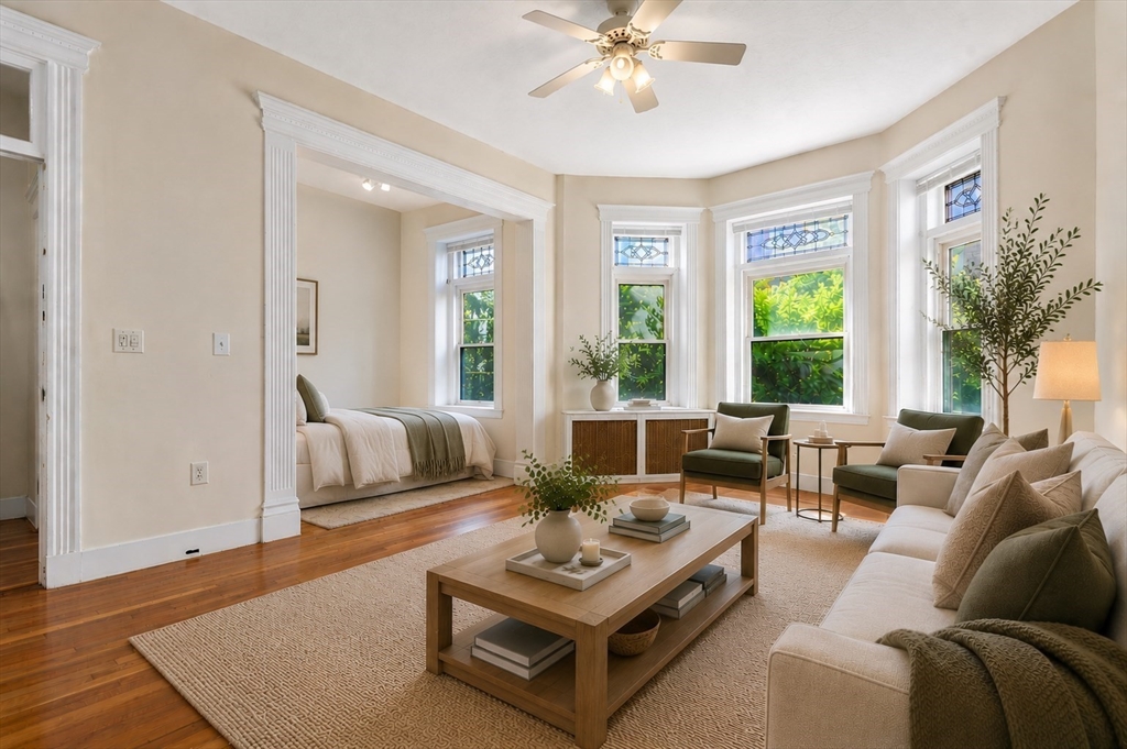 1109 Boylston St 4