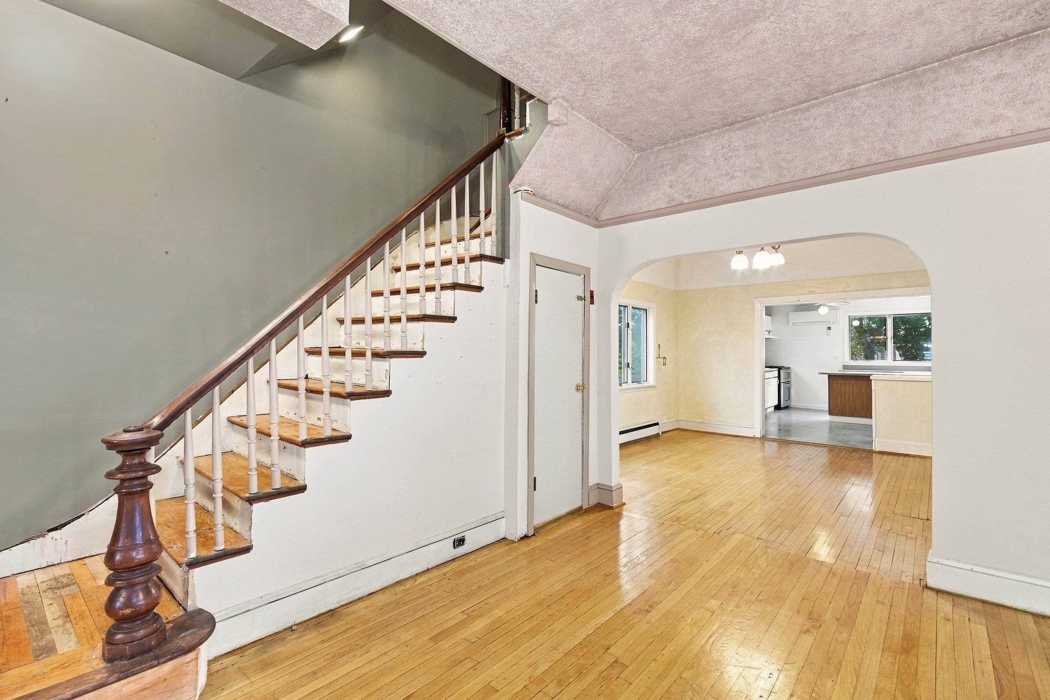 85 Pine St, Swampscott, MA Photo #8