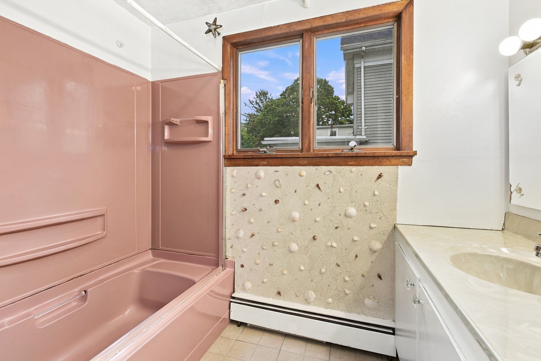85 Pine St, Swampscott, MA Photo #18
