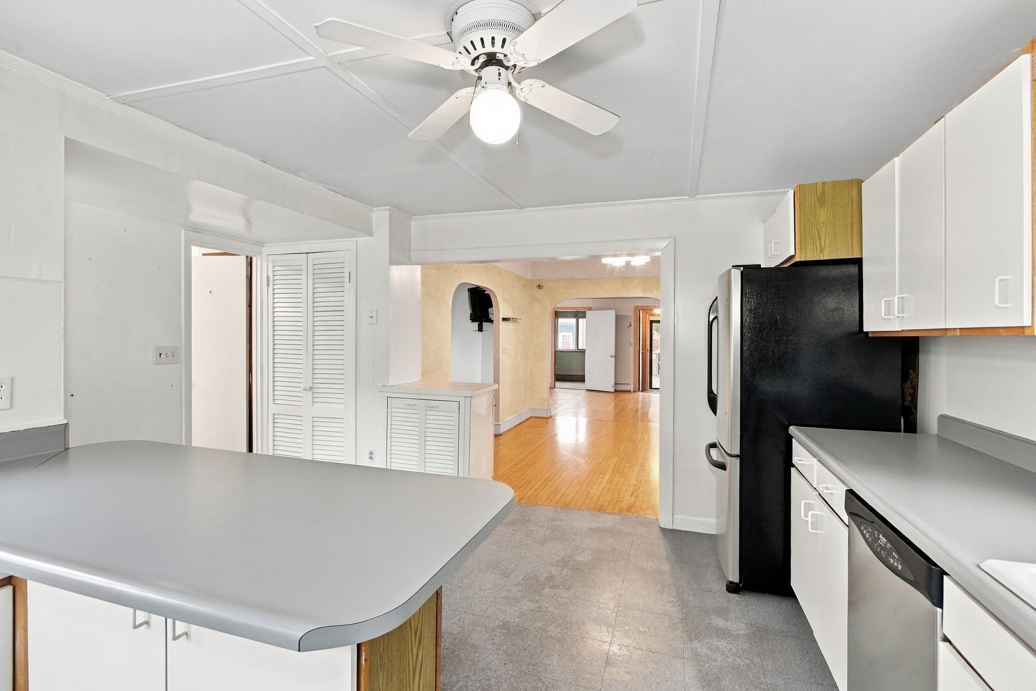 85 Pine St, Swampscott, MA Photo #13