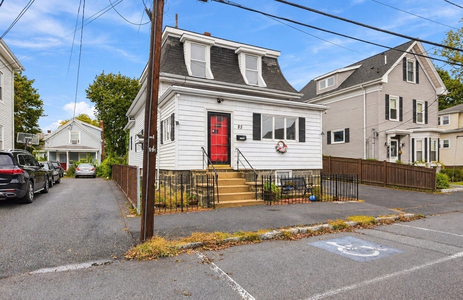 85 Pine St