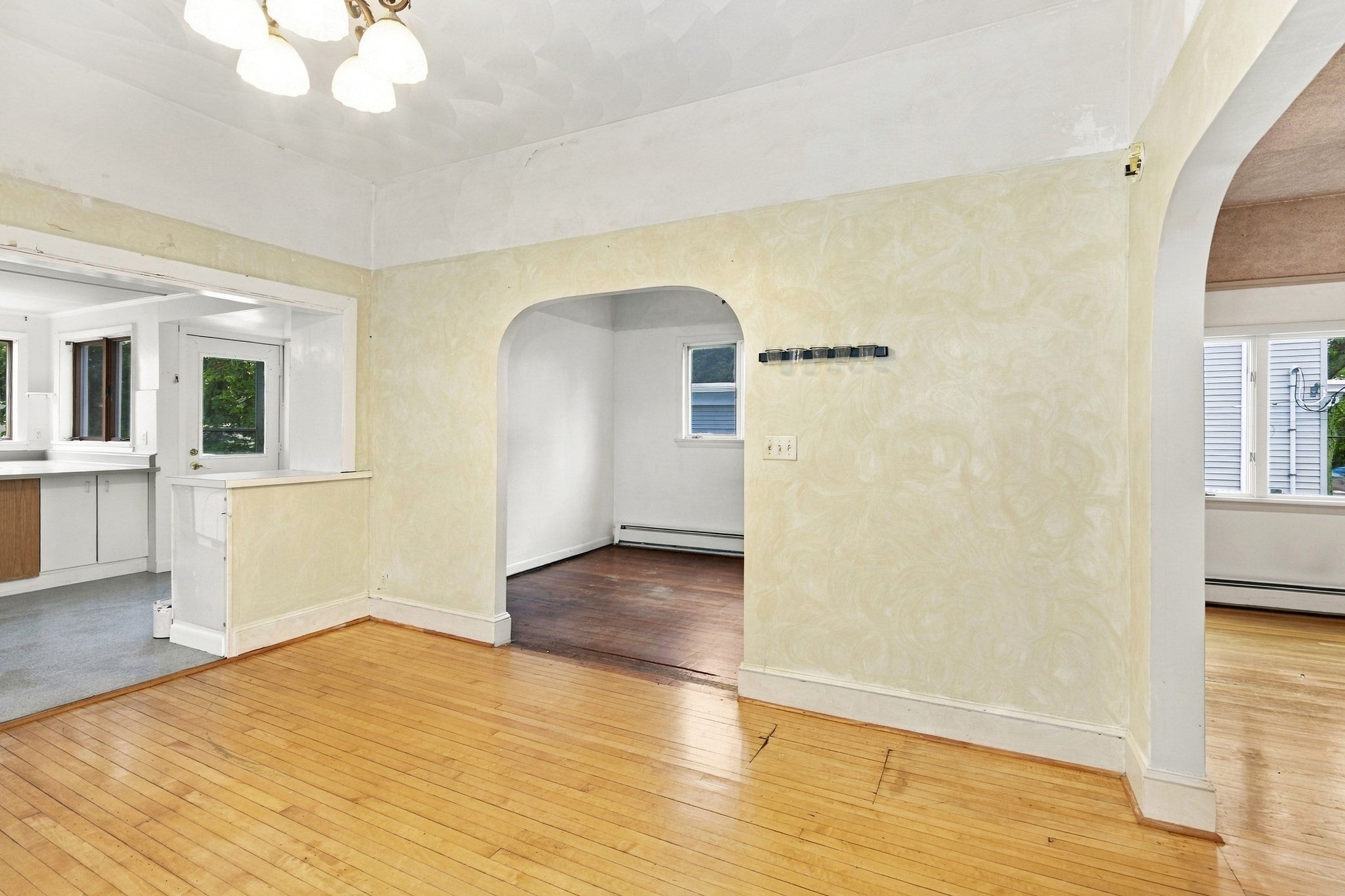 85 Pine St, Swampscott, MA Photo #11