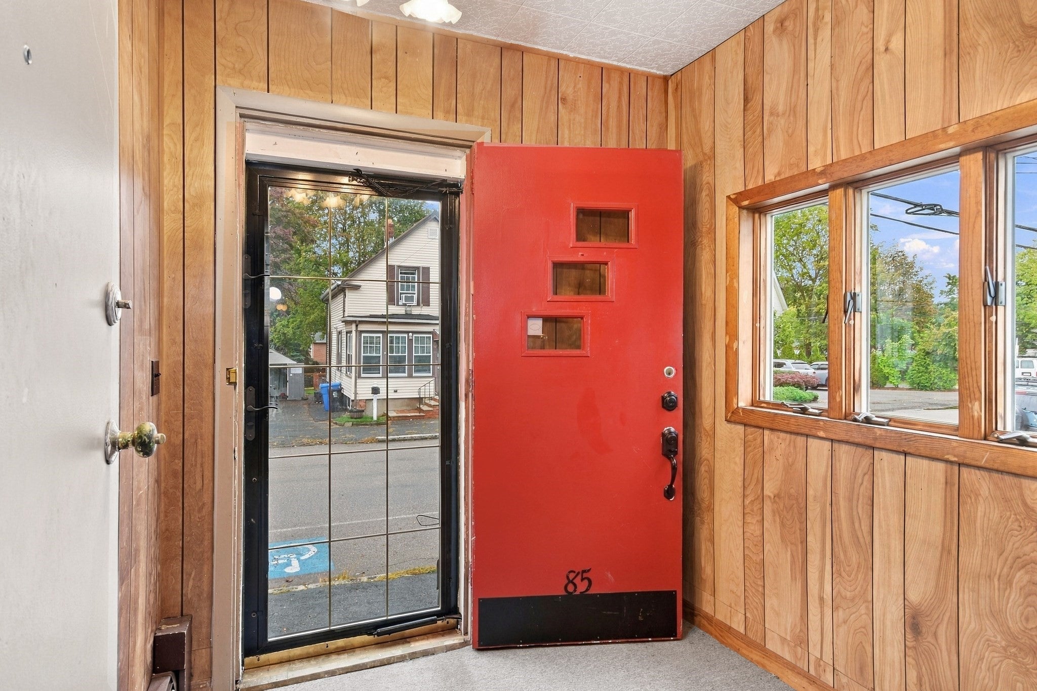 85 Pine St